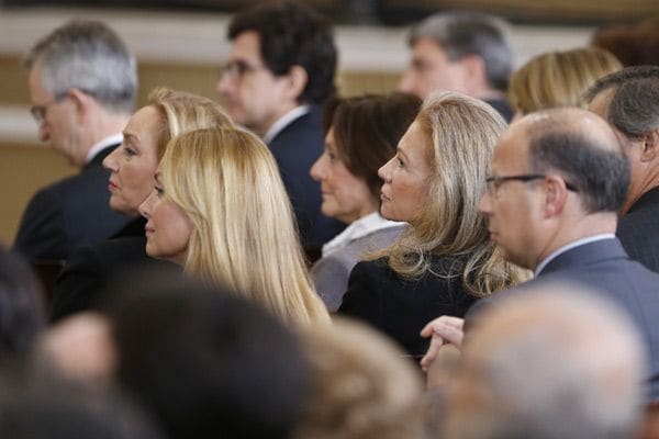 Esther Alcocer Koplowitz y Alicia Koplowitz fueron dos de las asistentes a la entrega de los premios de la ciencia
