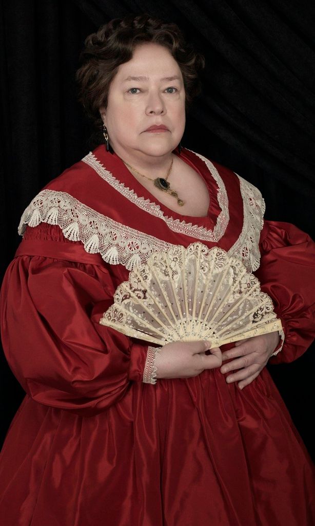 Kathy Bates caracterizada de Delphine Lalaurie en la serie \"American Horror Story: Coven\"