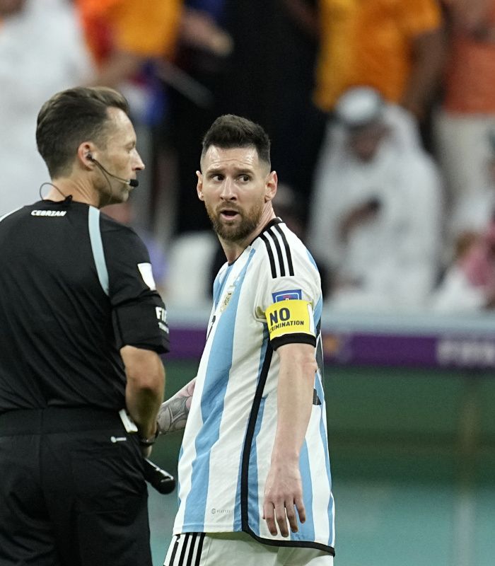 Leo Messi jugando la Copa Mundial de la FIFA contra Países Bajos