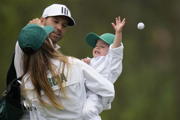 Sergio García con su mujer Angela Akins y su hijo Enzo