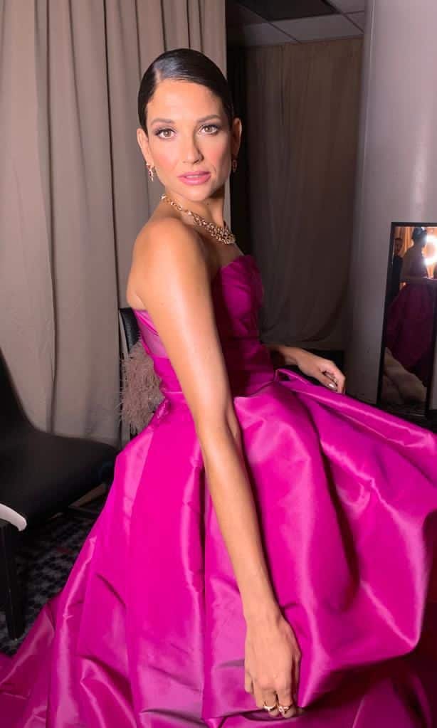 Natalia Jimenez elegancia inconfundibles en los Grammys Latinos