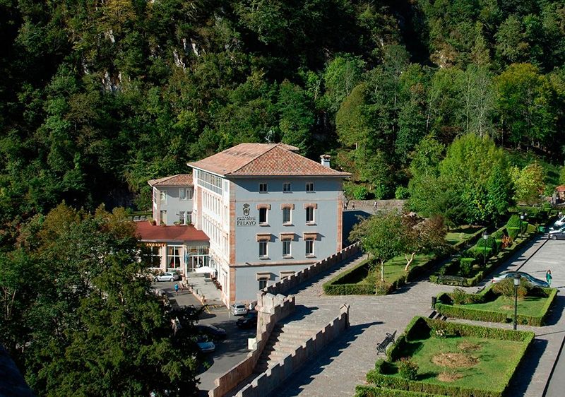 gran hotel pelayo