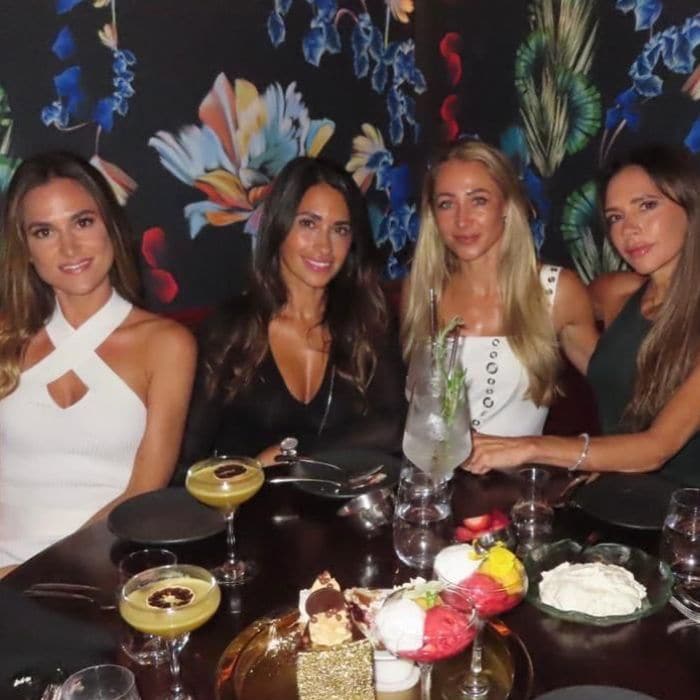 Victoria Beckham y sus amigas