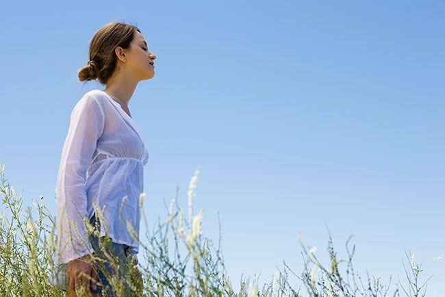 Mujer respirando