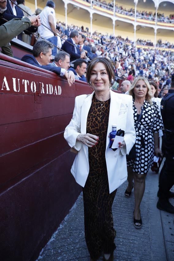 Ana Rosa Quintana y Cristina Tárrega en Las Ventas