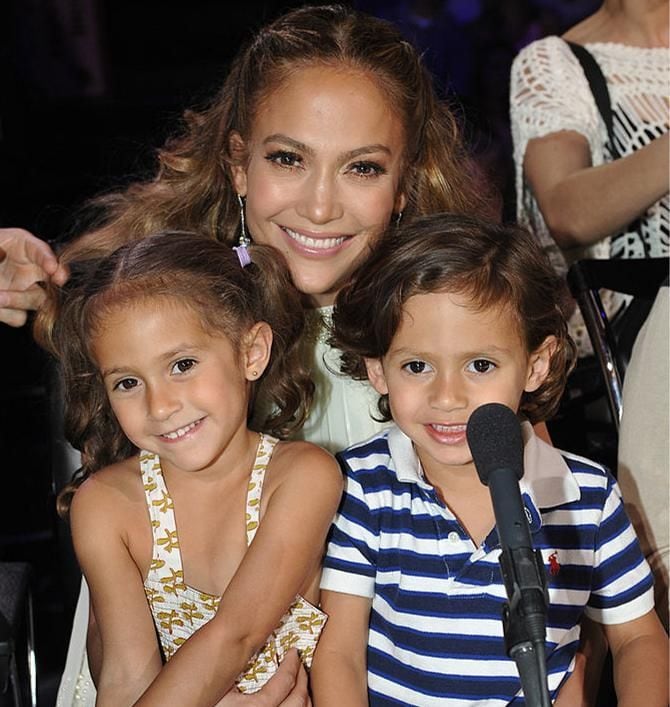 jennifer lopez y sus hijos max y emme