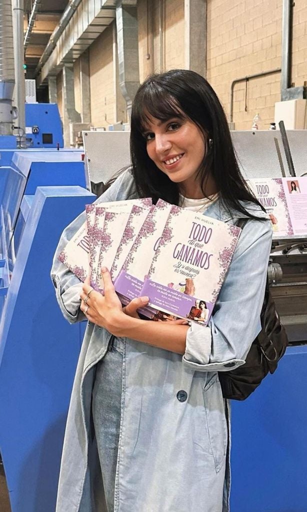 EMI HUELVA NOS PRESENTA SU LIBRO