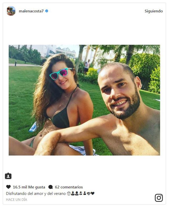 La primera foto de familia de Malena Costa y Mario Suárez