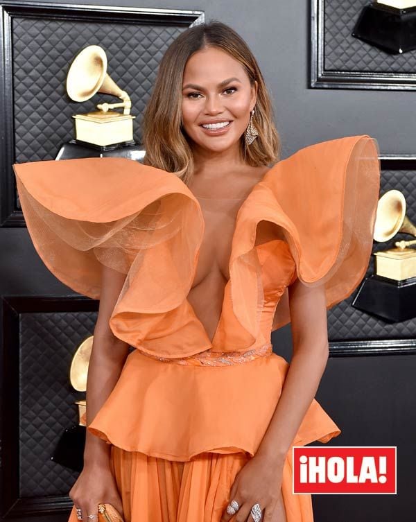 Chrissy Teigen se opera el pecho