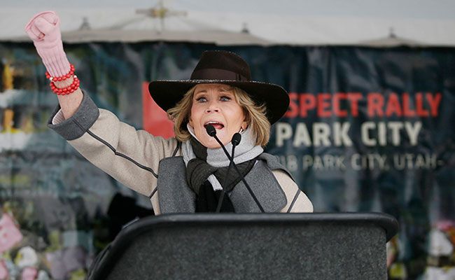 Jane Fona den la Marcha por la Mujer