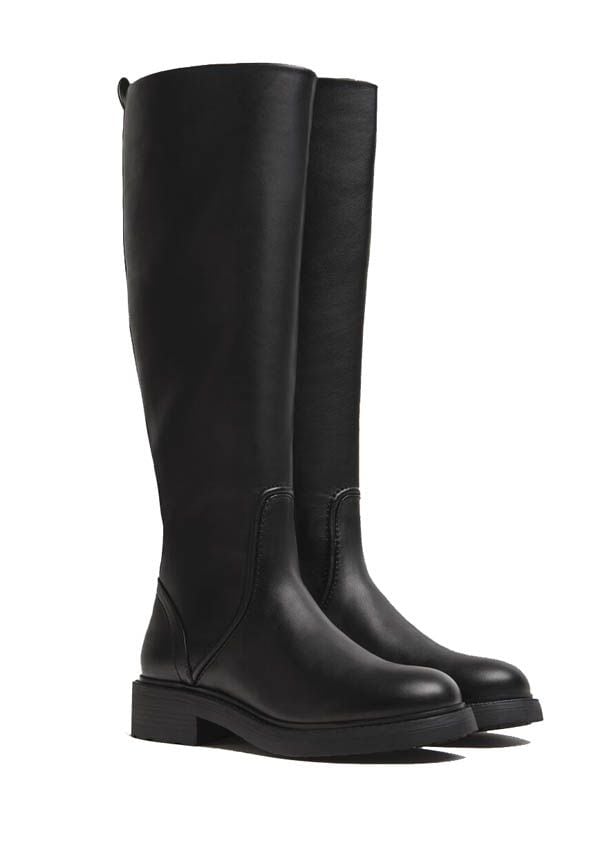 botas altas bershka