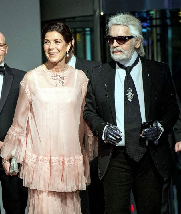 Karl Lagerfeld y Carolina de Mónaco en el Baile de la Rosa 2018