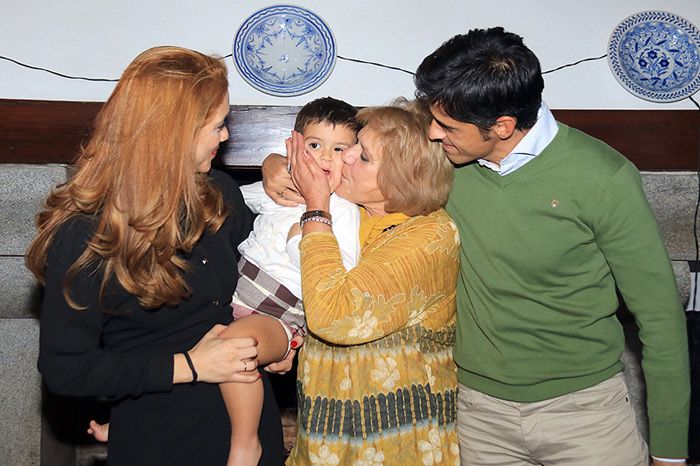 Victor Janeiro y Beatriz Trapote celebran por adelantado el segundo cumpleaños de su hijo