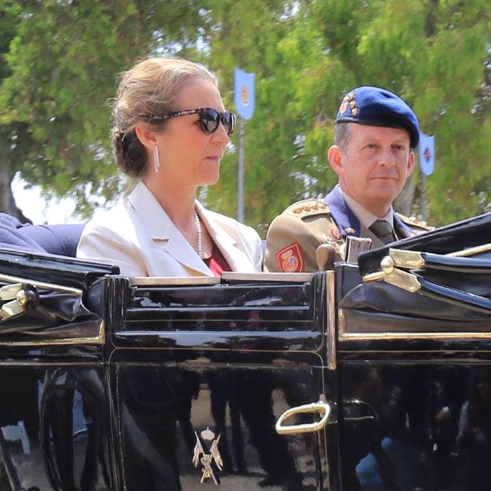 La infanta Elena ha presidido la entrega del premio Caballo de Oro a la Guardia Real