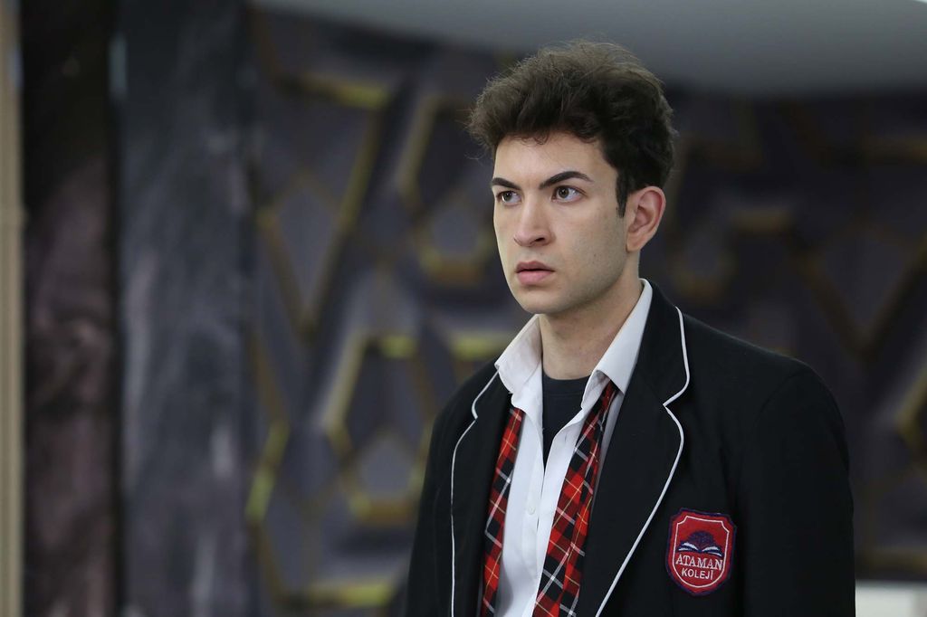 Berk Ali Çatal es Tolga en 'Hermanos'