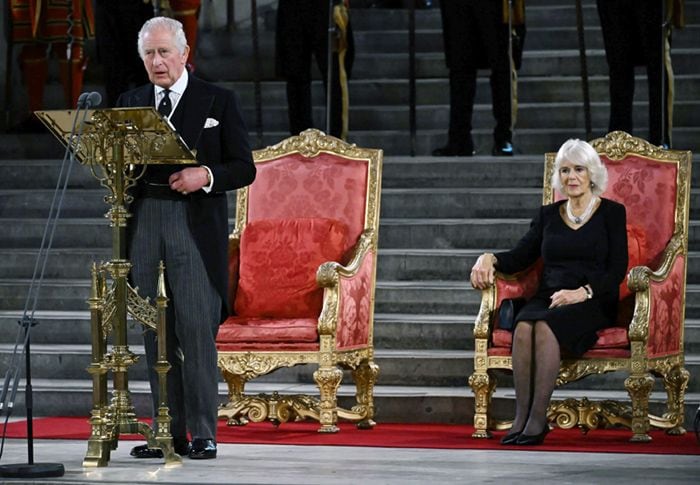 El discurso de Carlos III junto a su mujer Camilla