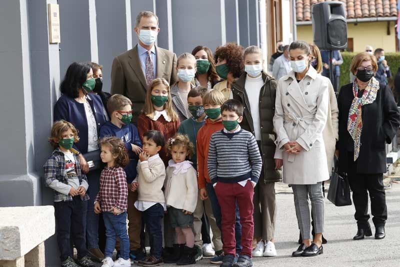 Rey Felipe, reina Letizia, princesa Leonor e infanta Sofía