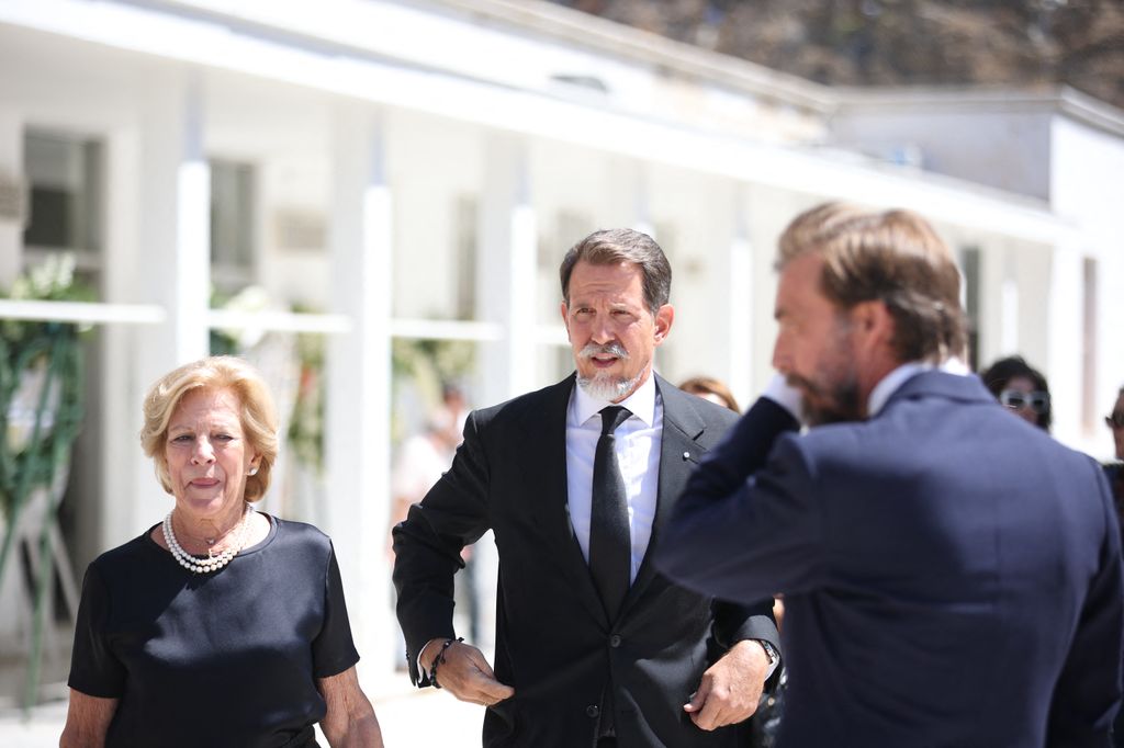 Ana María de Grecia y Pablo de Grecia en el funeral del príncipe Miguel de Grecia el 1 de agosto de 2024