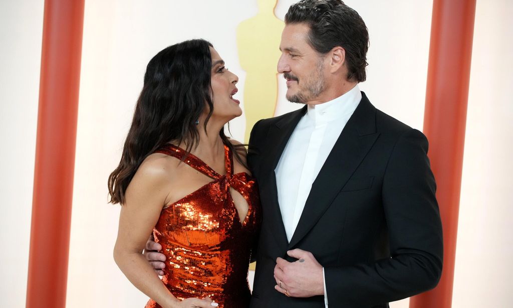 salma hayek y pedro pascal