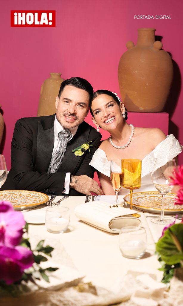 Foto: Rafael Pulido | Vestuario Natalia Jiménez, Arnold Hemkes y Alessandra: hechos a la medida por Benito Santos | Maquillaje: Dan Avilán | Peinado: Carlos Arriola | Joyas: Renata Larios | Wedding Planer: Eder Hernández | Locación: Hacienda La Santa Cruz