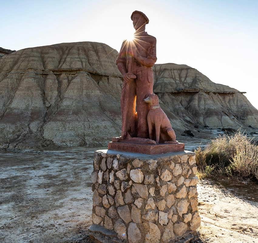 Monumento al pastor en las Bardenas Reales de Navarra