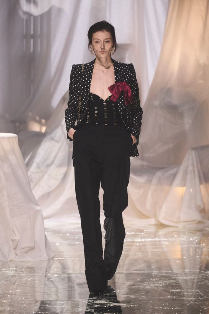 Paris Fashion Week: Valentino Primavera/Verano 2025