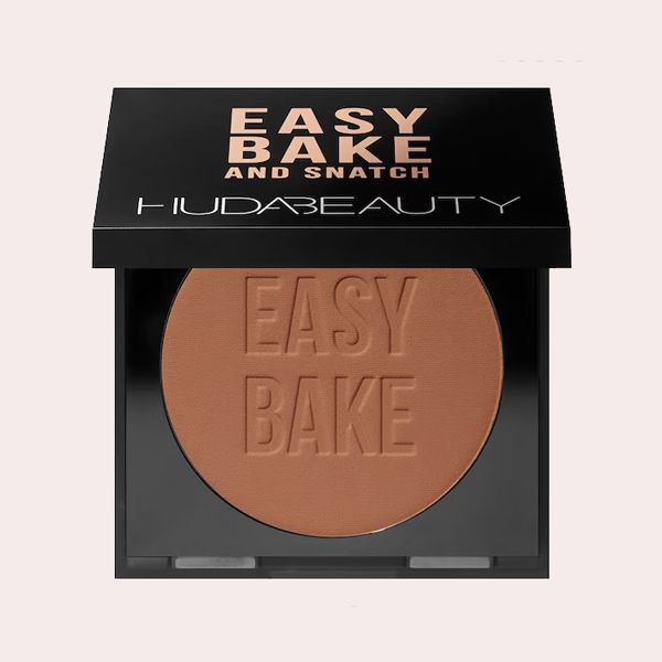 Easy Bake and Snatch Polvos compactos de Huda Beauty