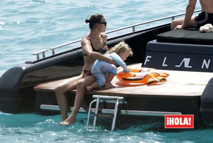 EXCLUSIVA: Lea, la hija de Irina Shayk y Bradley Cooper, la grumete más simpática de Ibiza