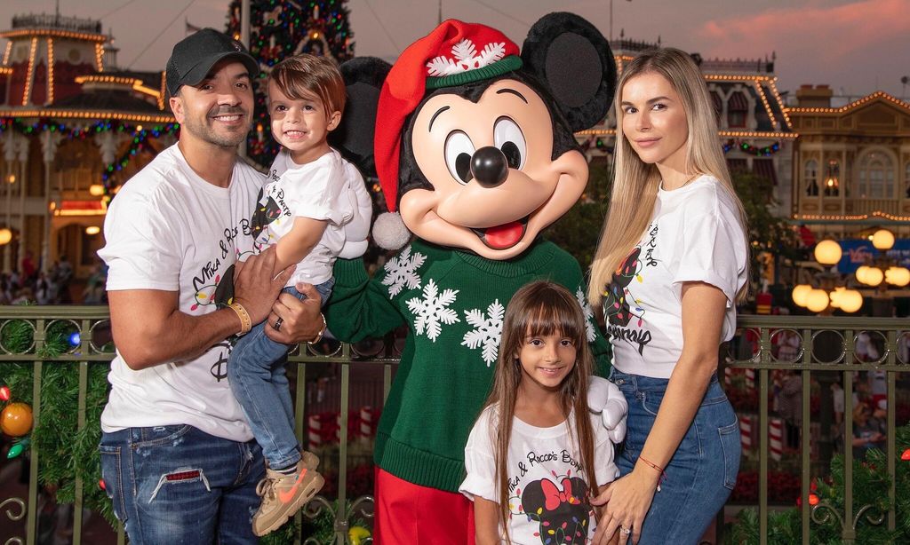 Mickey\'s Merry Christmas