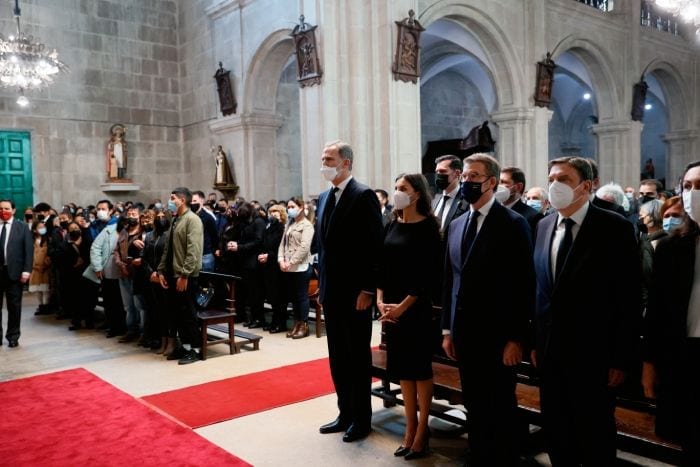 Los Reyes presiden en Marín el funeral por los marineros fallecidos en el naufragio del 'Villa Pitanxo'