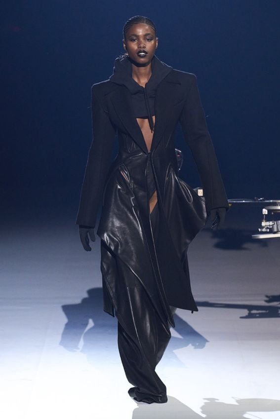 mugler016a