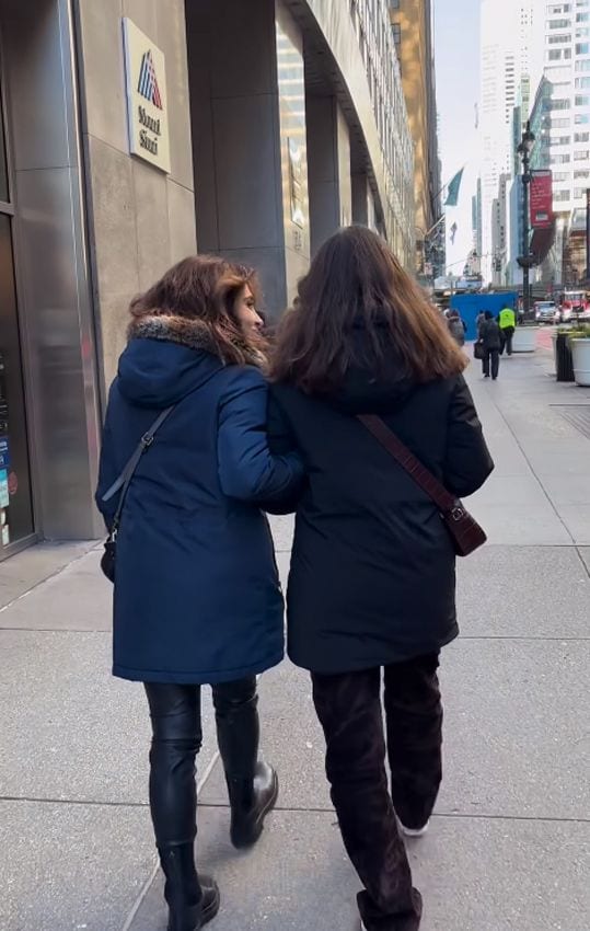 La periodista Helena Resano, orgullosa de su hija