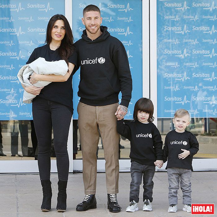 Pilar Rubio y Sergio Ramos con sus hijos 