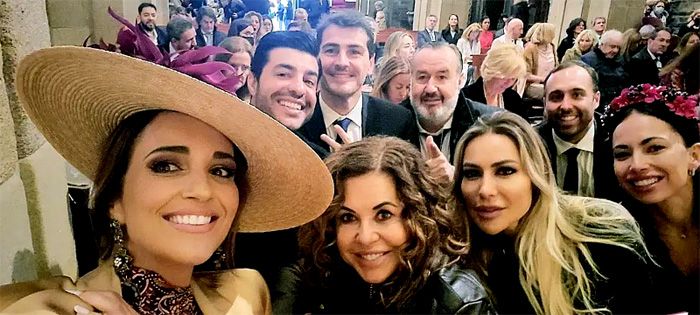 Paula Echevarría, en la fiesta de Luarca con los invitados