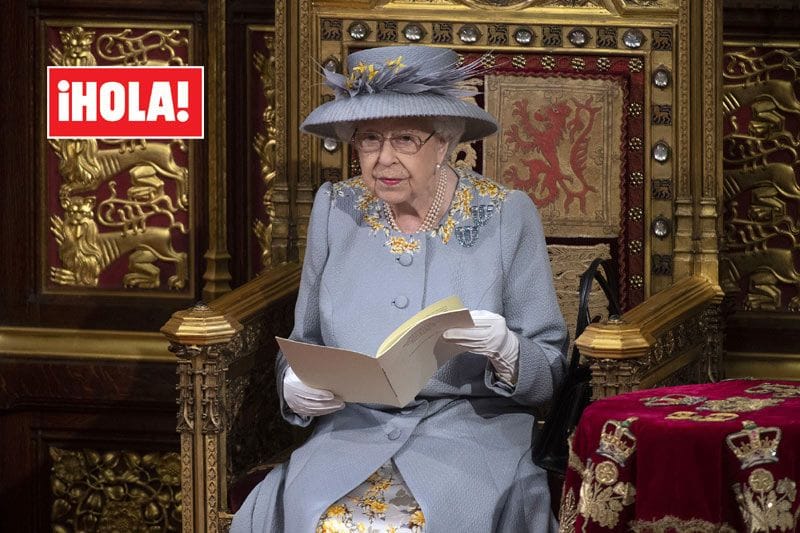 Isabel II leyendo el discurso de apertura del Parlamento