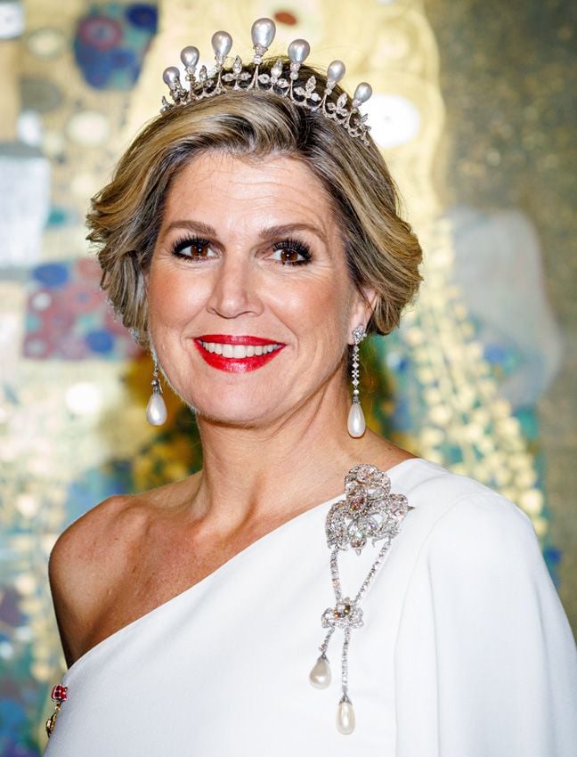 Máxima, espectacular con sus joyas más impresionantes