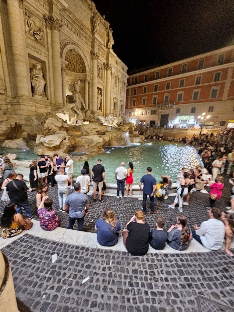 Jeff y Lauren se convirtieron en dos turistas más en la capital italiana.