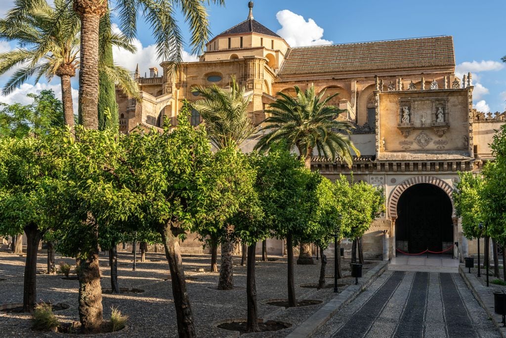 Patio de los Naranjos de la Mezquita-catedral de Córdoba