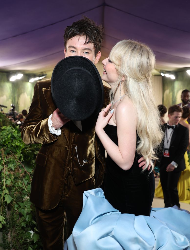  Barry Keoghan y Sabrina Carpenter 