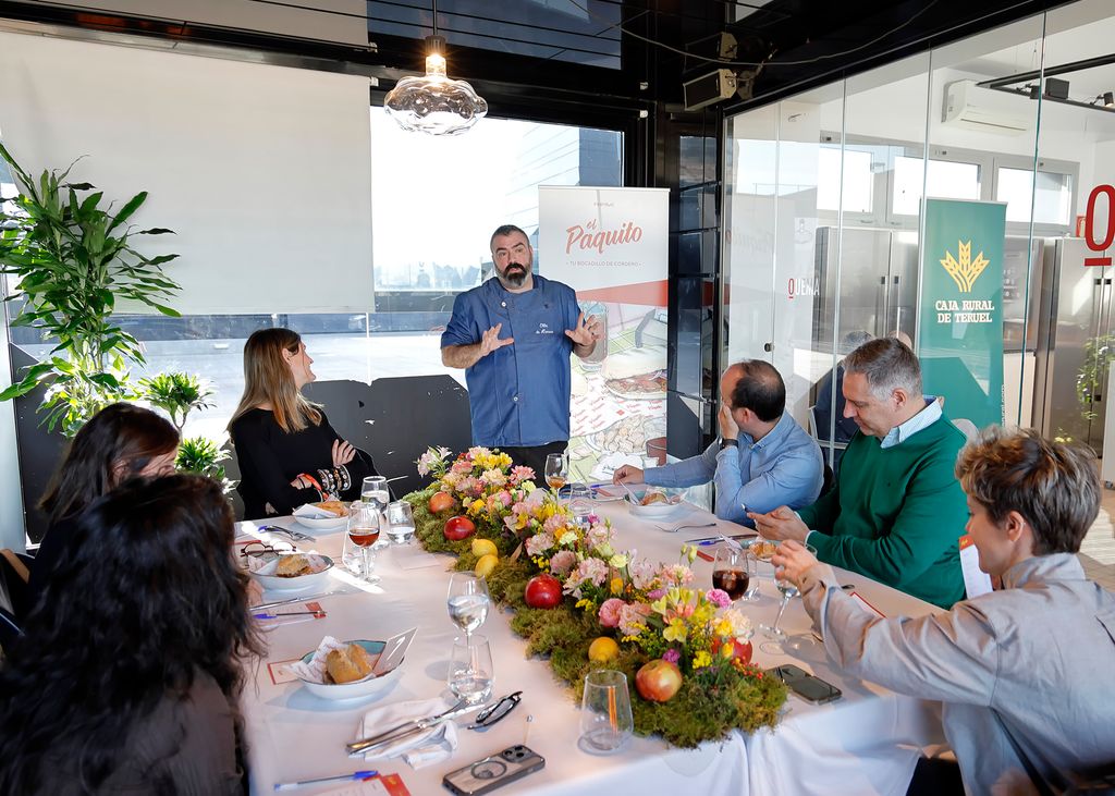 Roberto Villarroya, cocinero ganador del mejor Paquito en Olla de Huesca