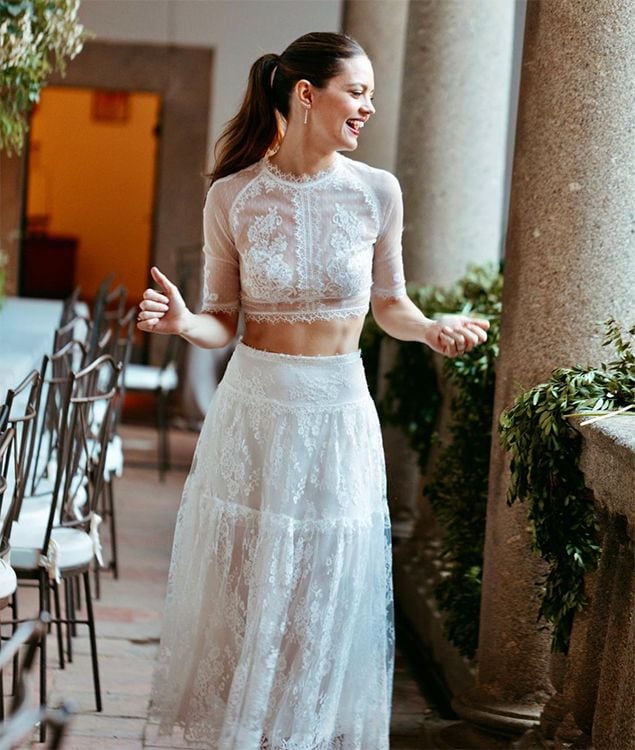 Isabelle Junot con un look dos piezas de novia