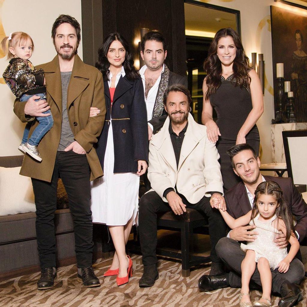 Eugenio Derbez y su familia