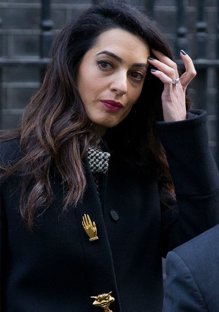 Amal Alamuddin muestra el lado más chic del derecho