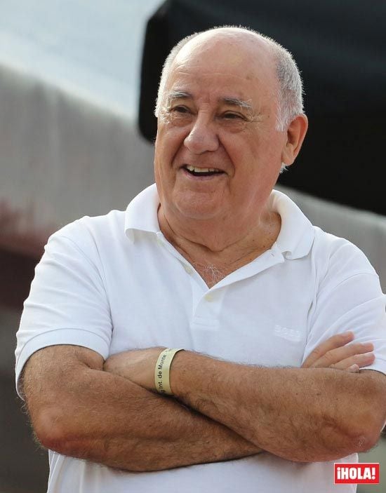 80 años no se cumplen todos los días y Amancio Ortega nunca podrá olvidar la sorpresa vivida ayer, sobre todo, porque fue su hija, Marta Ortega, la encargada de gestionarla
