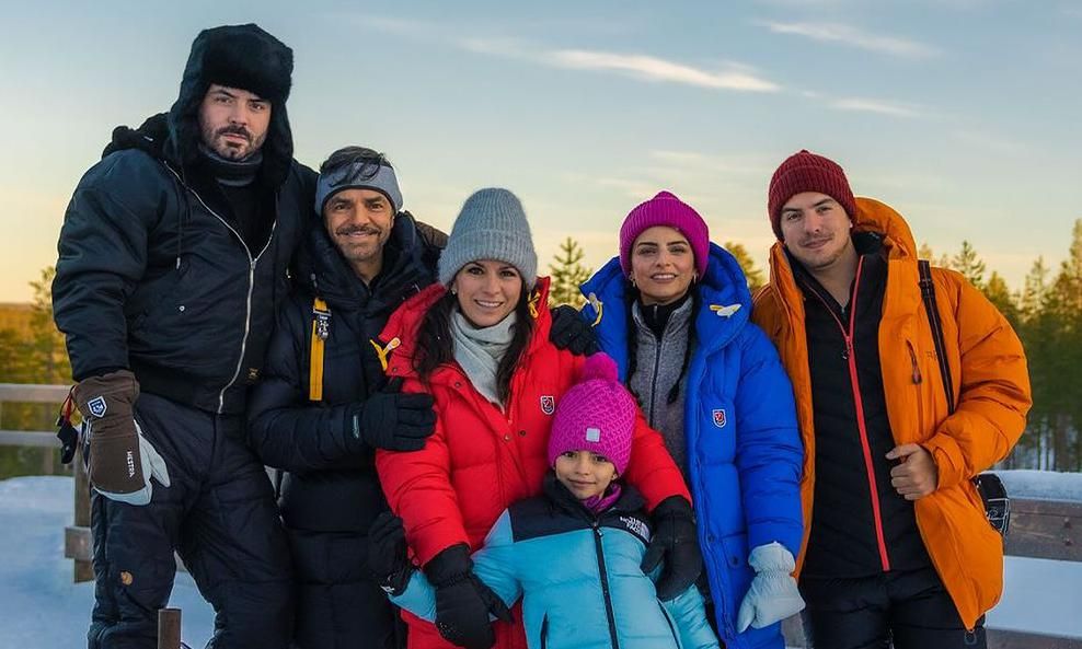 Eugenio Derbez y su familia