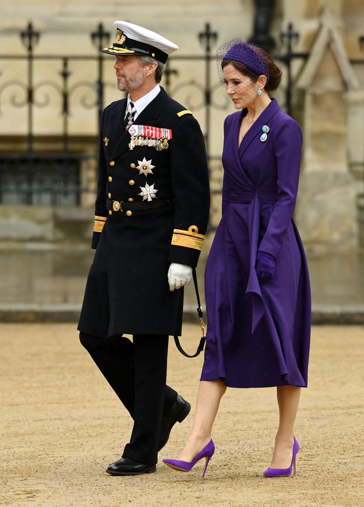 Mary de Dinamarca Federico X vestido morado