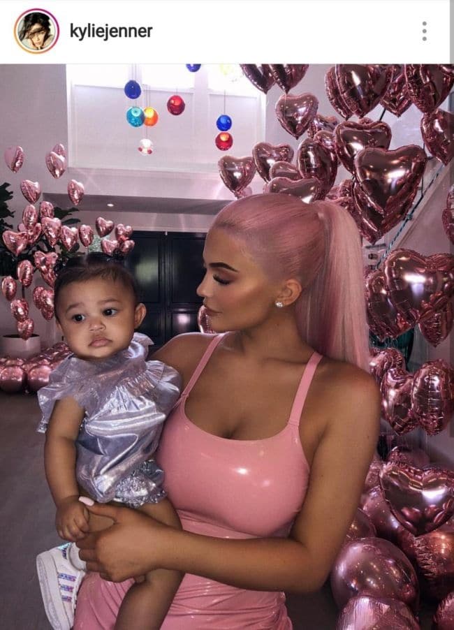 Kylie Jenner y su pequeña Stormi