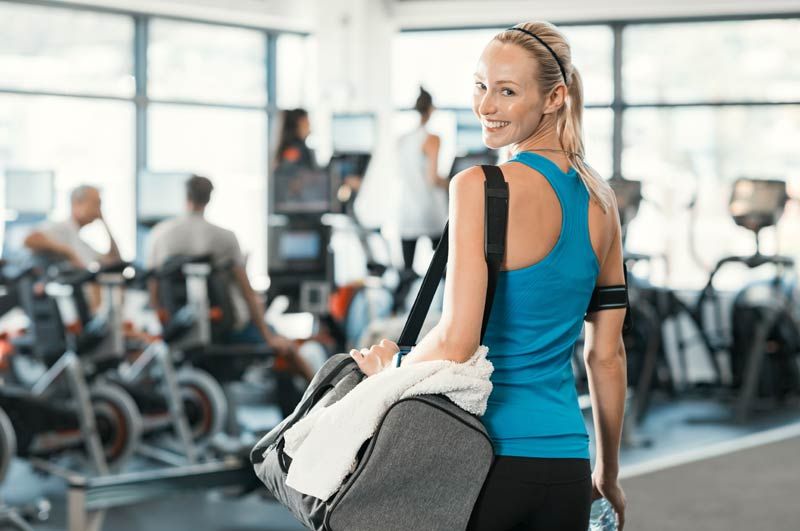 mujer gimnasio