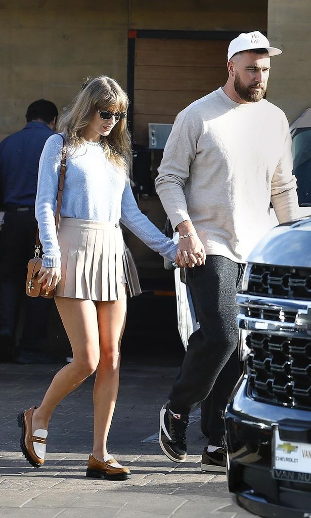 HO4158 TAYLOR SWIFT Y TRAVIS KELCE