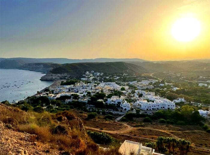 Agua Amarga, en Almería, al atardecer